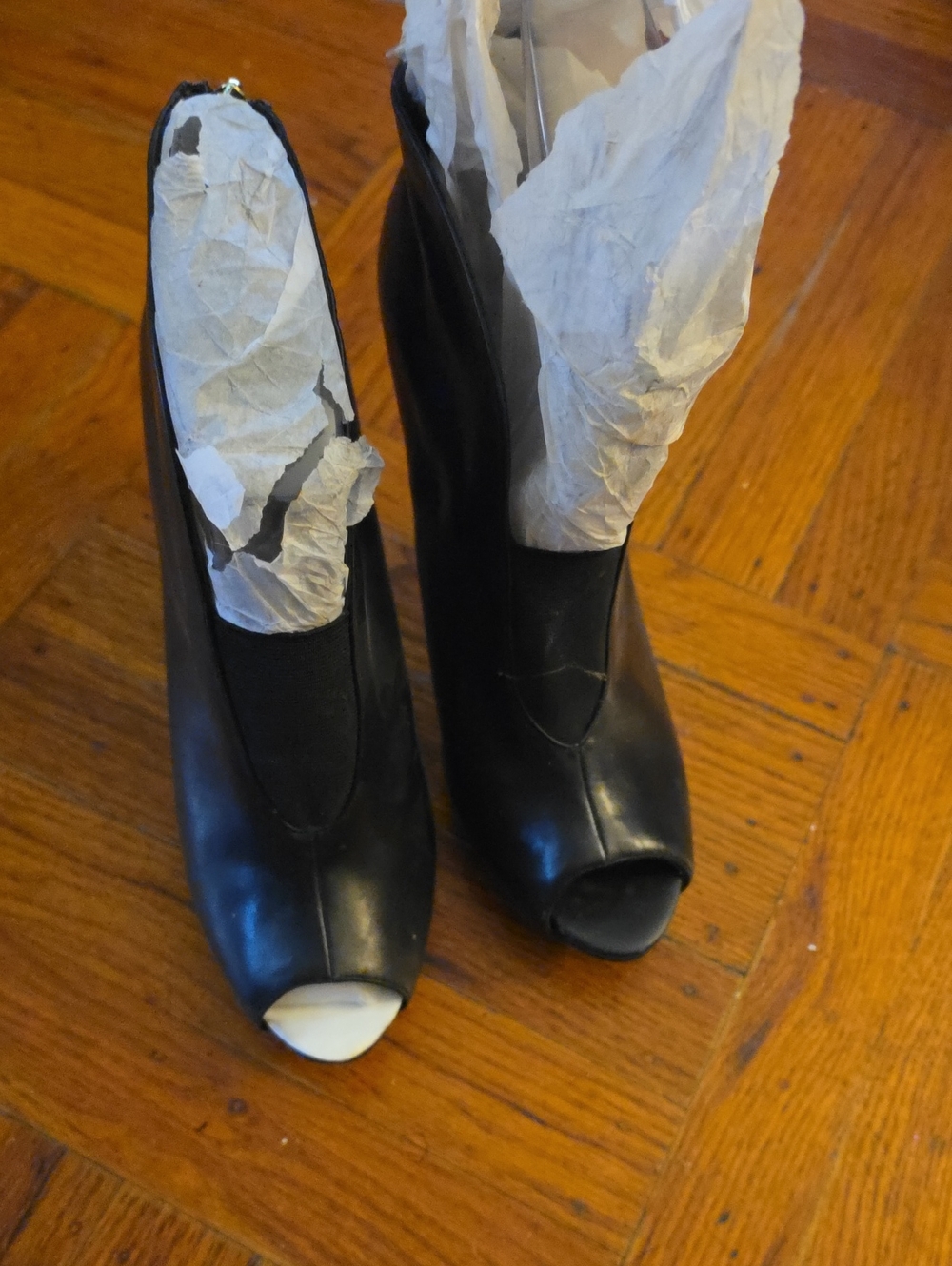Guess Black Peep-Toe Leather Ankle Booties